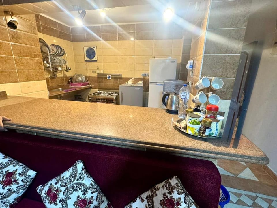شاليه 4 غرف نوم تالت مكيف مارينا 2 الساحل الشمالي العلمين تالت صف على البحيرة الرملية Chalet in Egypt