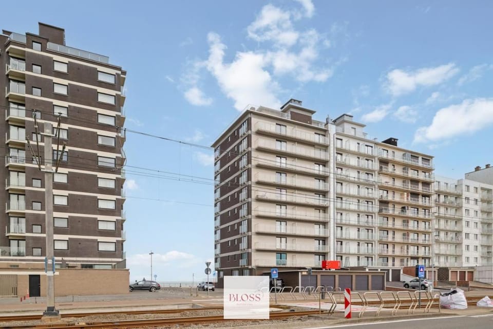 De Zevende Hemel, family apartment on the beach Apartment in Middelkerke