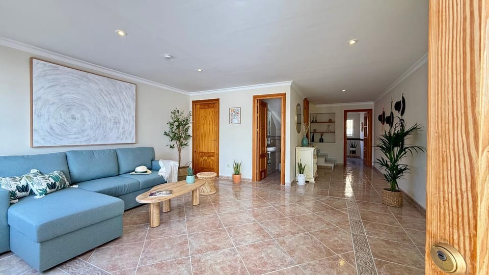 Communal lounge/ TV room, TV and multimedia, Living room