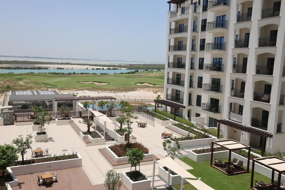 Property building, Day, Garden view, Sea view, Location