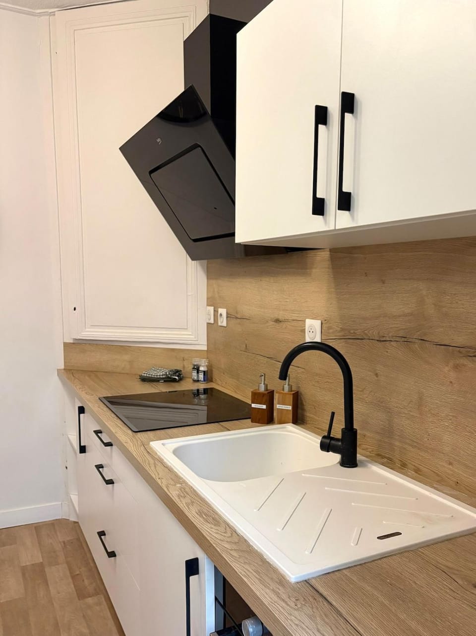 Kitchen or kitchenette, kitchen, kitchen