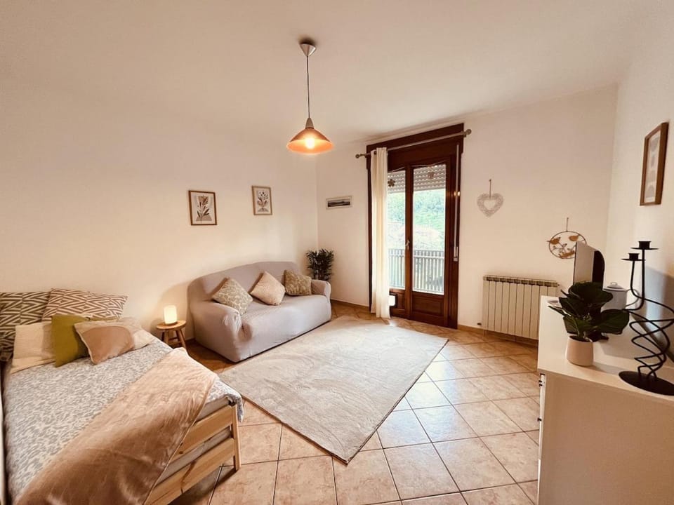 Bed, Living room, Photo of the whole room