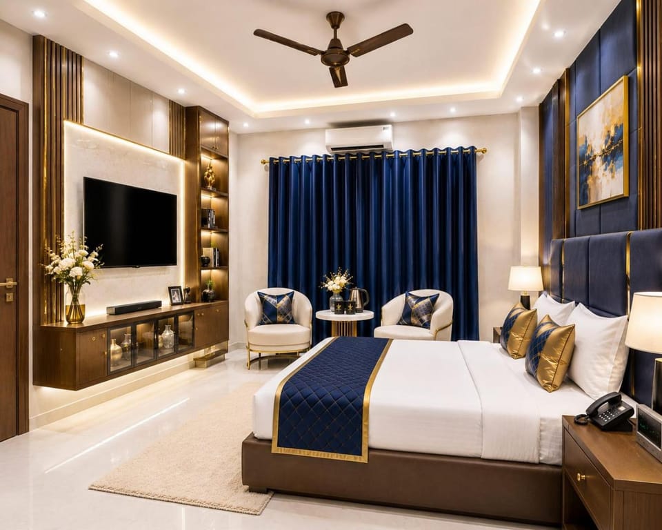 Bed, TV and multimedia, Photo of the whole room, Seating area, Bedroom
