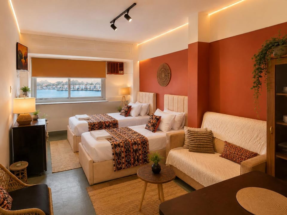 Sunset Room -Aswan Nile View Apartment in Red Sea Governorate