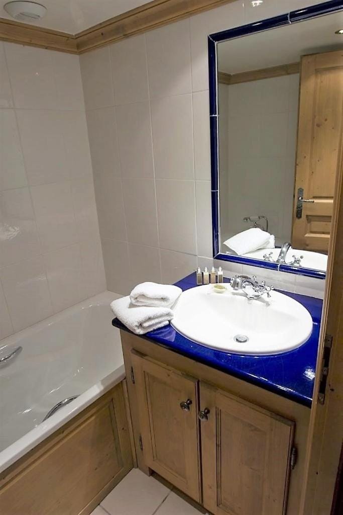 Aiglon 22 - 2 bedroom apartment near the piste Apartment in Val dIsere