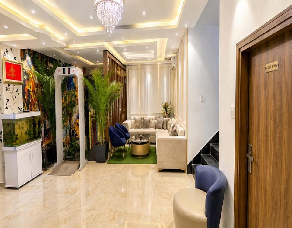 Bathroom, Seating area