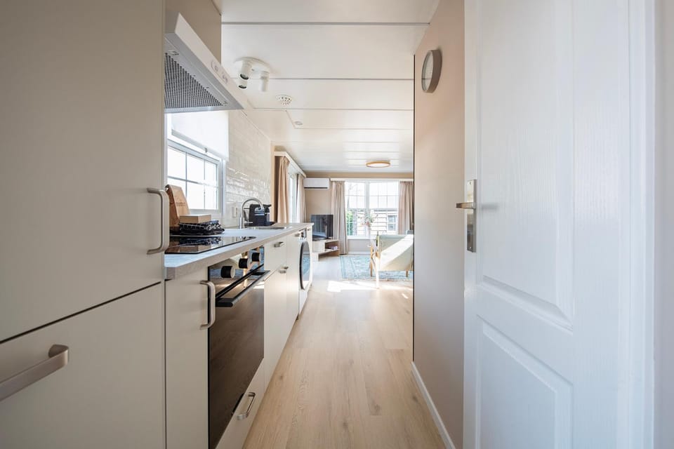 Kitchen or kitchenette, oven, stove