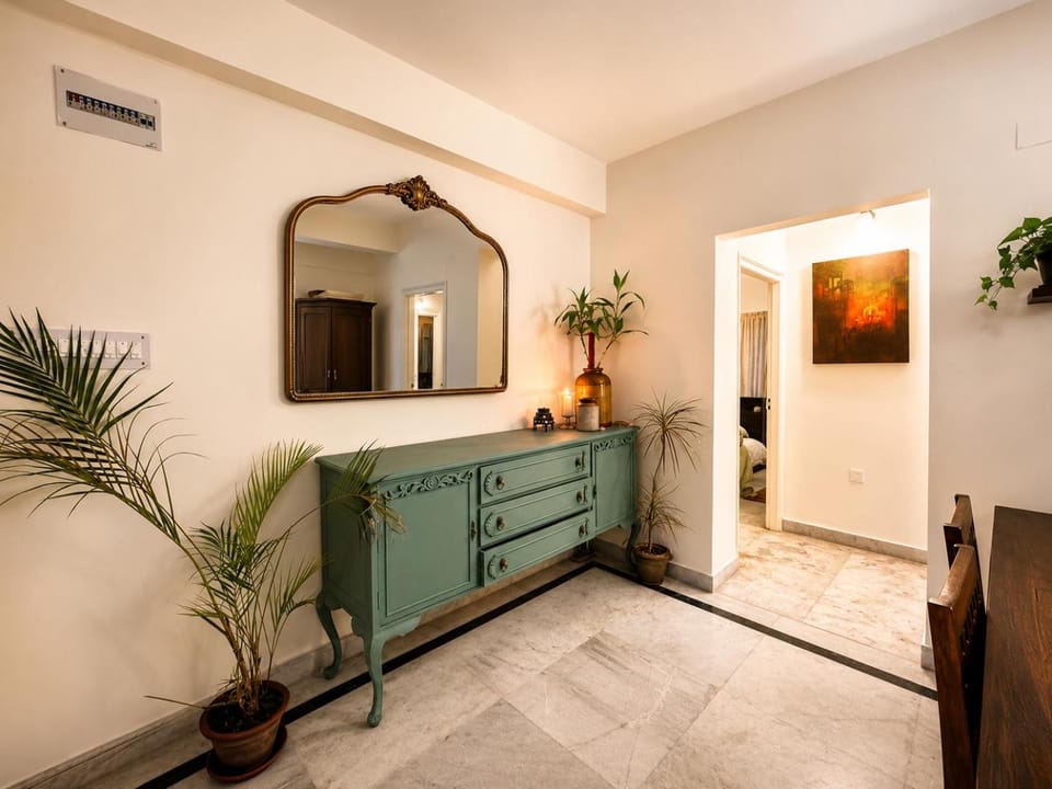 South Kolkata Metro Stay 2BHK Near Hospitals Luxury Stay Apartment in Kolkata