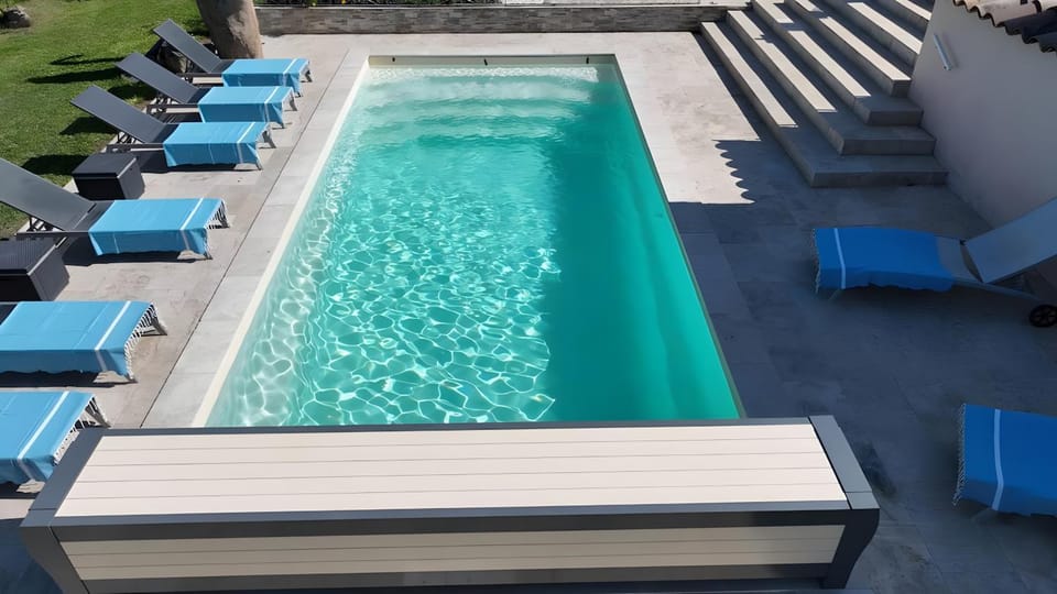 Property building, Swimming pool