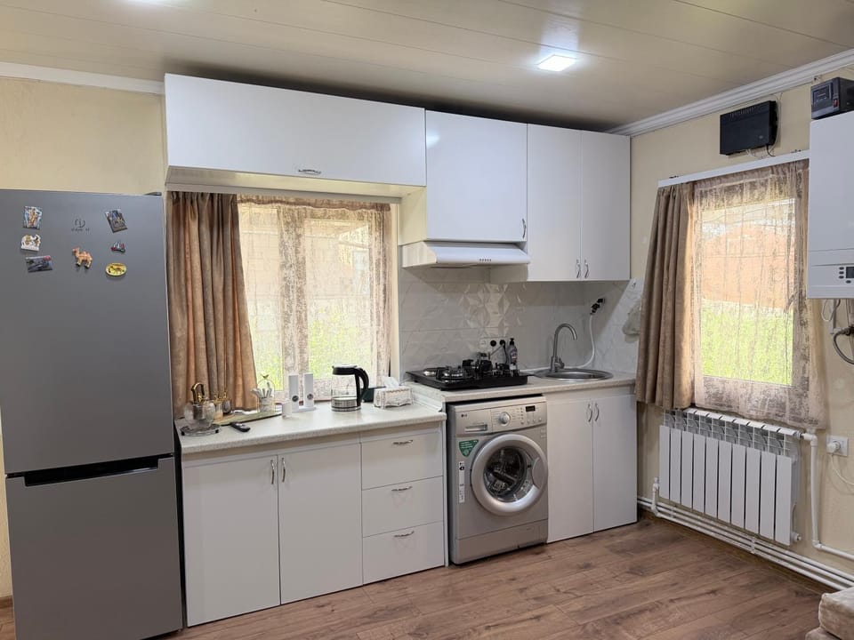 Coffee/tea facilities, Kitchen or kitchenette