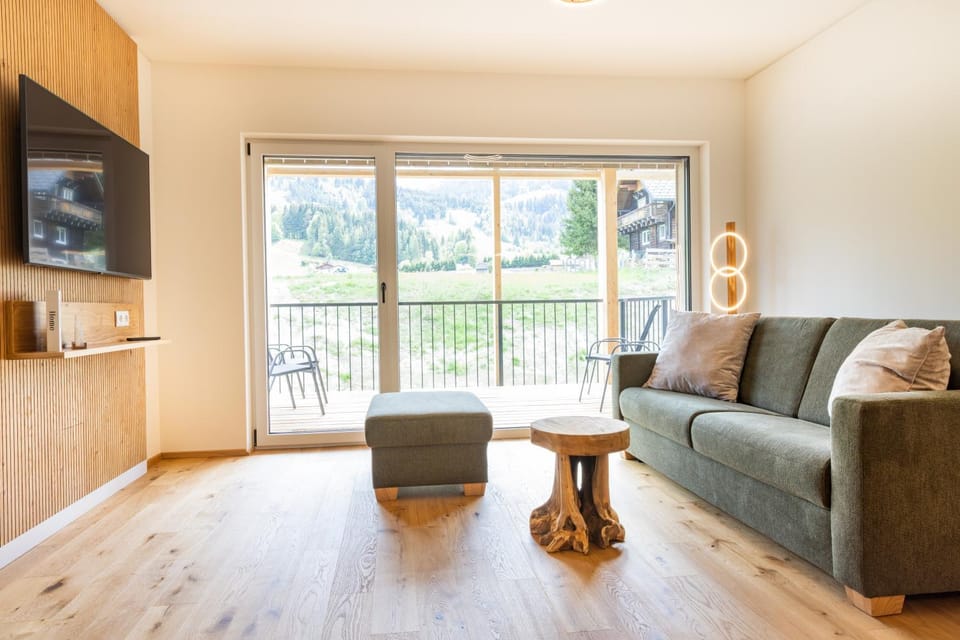 TV and multimedia, Balcony/Terrace, Living room