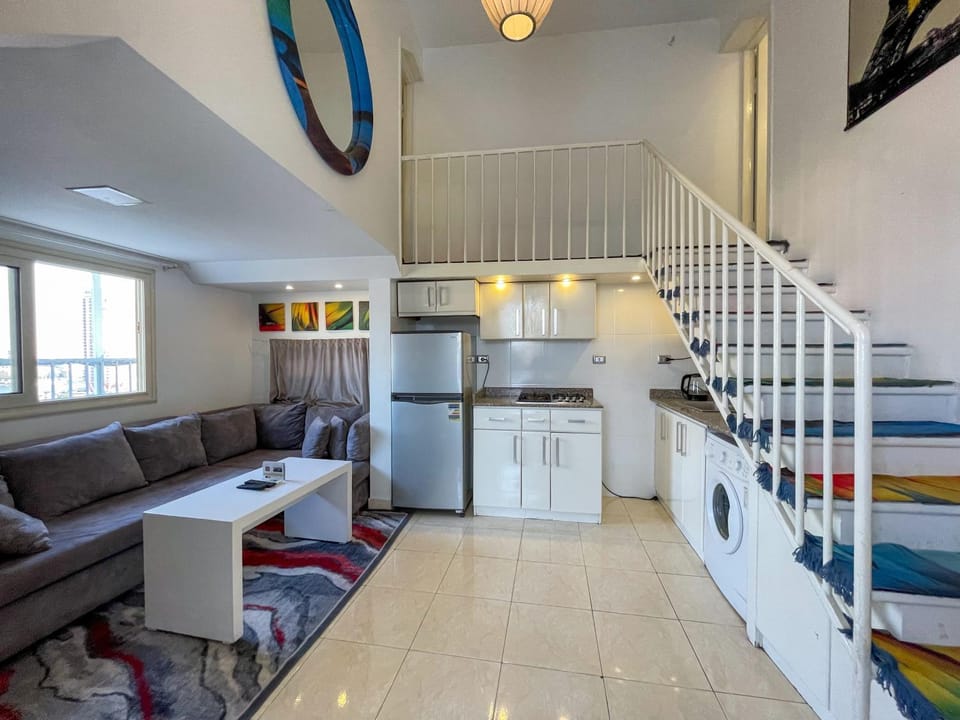 Kitchen or kitchenette, Living room, Seating area