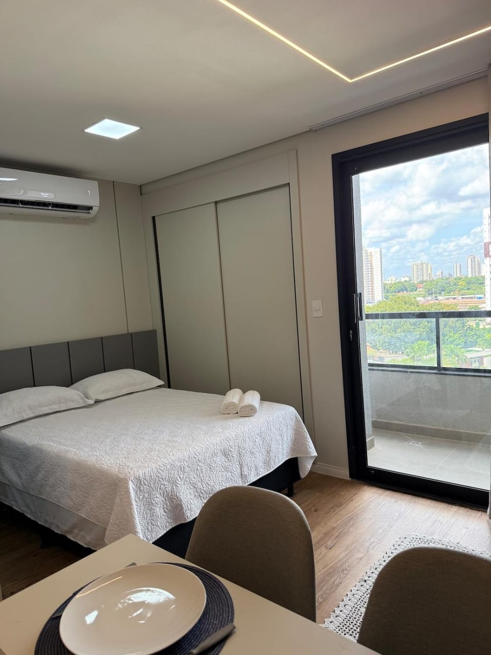 Studios Sublime - Elevador e Piscina und 04 Apartment in State of Mato Grosso, Brazil