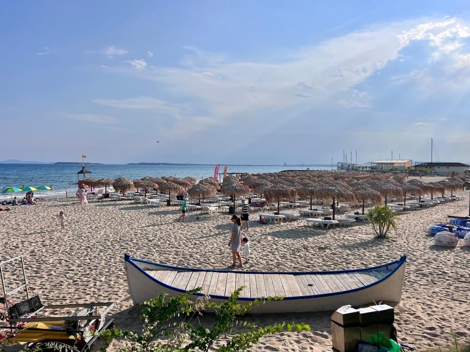 Nearby landmark, Natural landscape, Beach, Evening entertainment