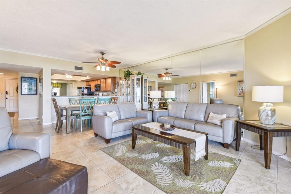 Oceanview Condo at Beach Cottages Apartment in Redington Shores