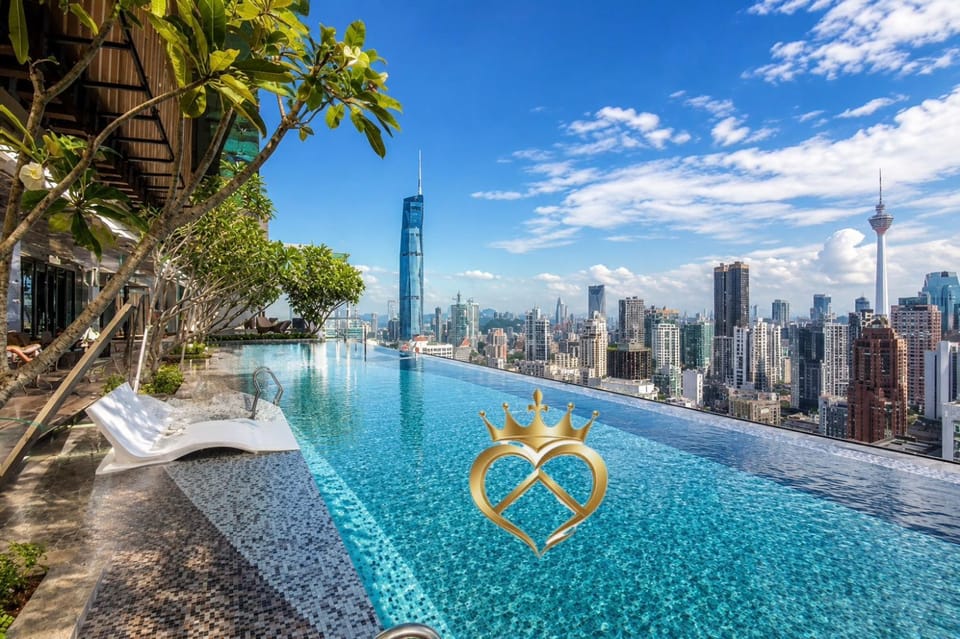 Property building, Nearby landmark, Natural landscape, City view, Pool view, Swimming pool, sunbed