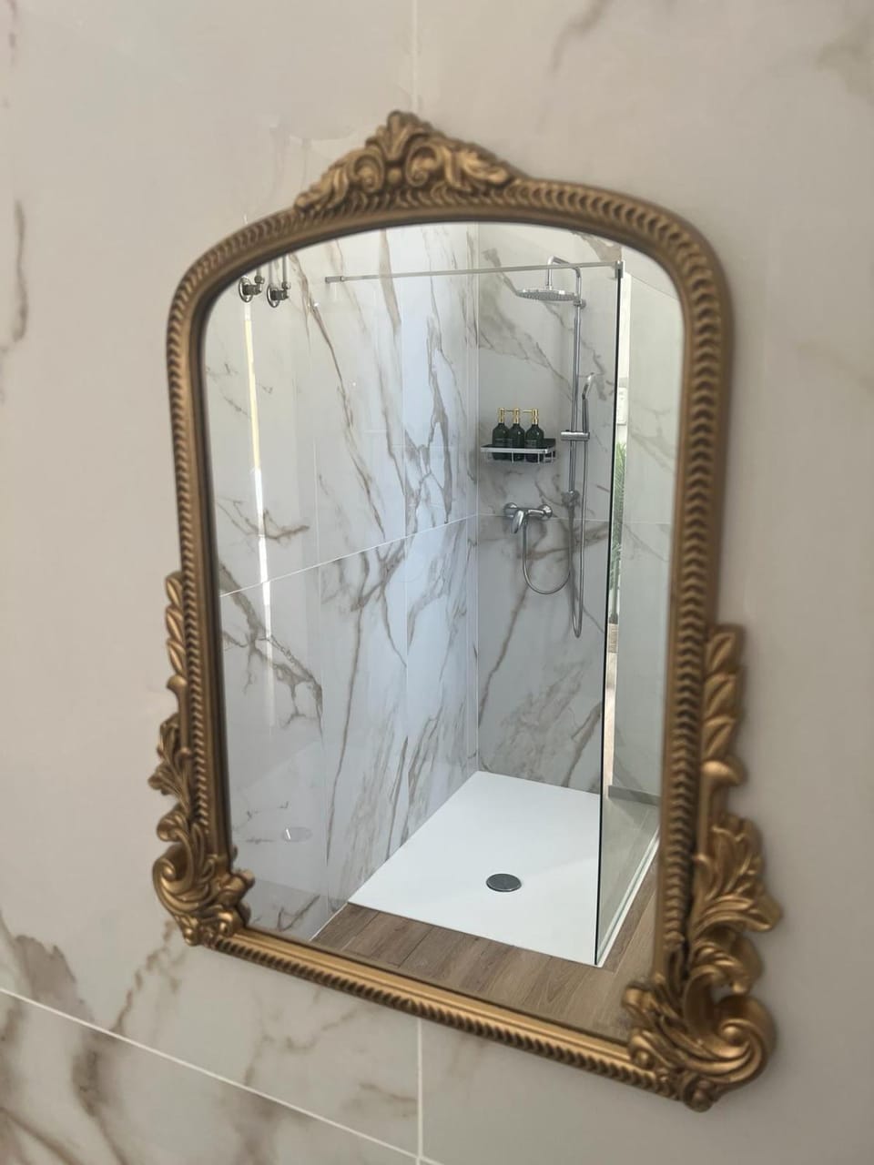 Fior di Loto Suite - Lungo Po Apartment in Turin