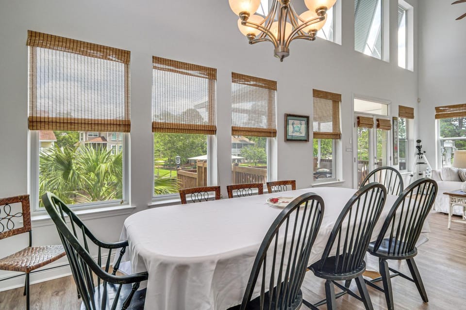 Bayou Breeze! Waterfront Home w/ Dock + Deck House in Pass Christian