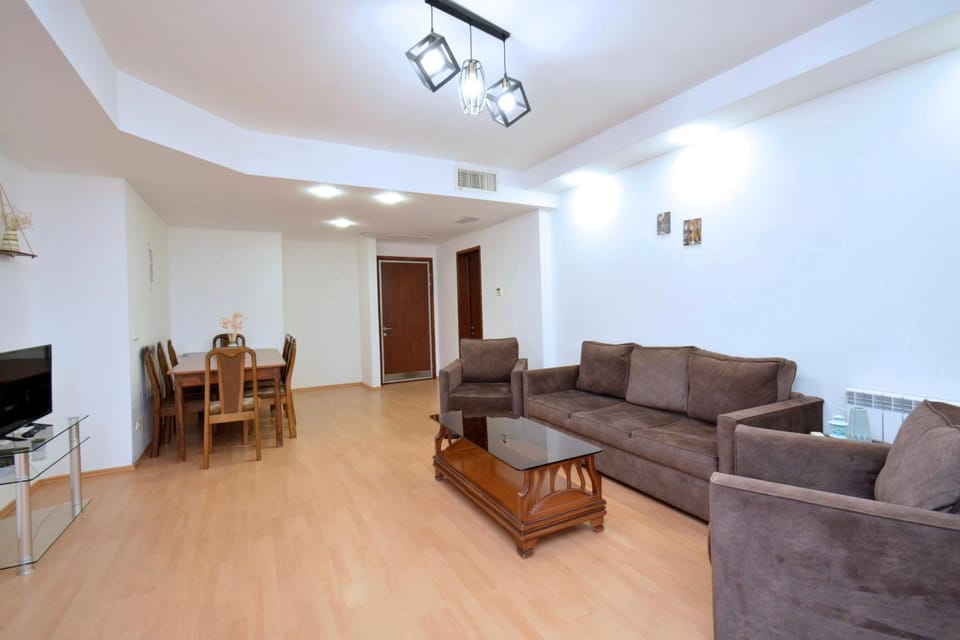 Aram Street Park Malibu 2 bedroom open balcony Apartment in Yerevan