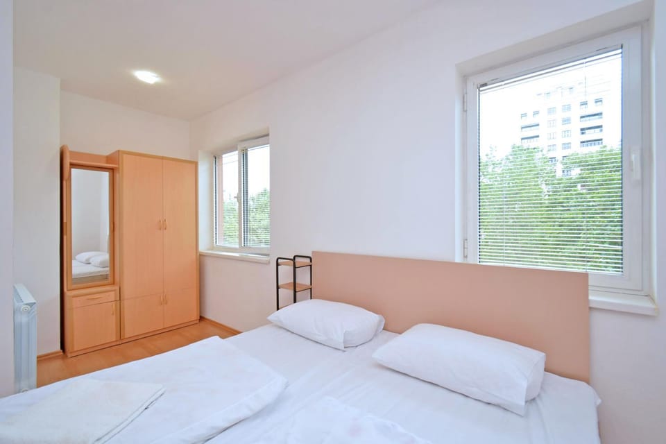 Aram Street Park Malibu 2 bedroom open balcony Apartment in Yerevan