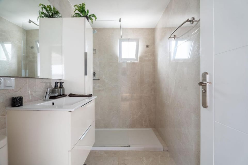 Bathroom, Living room