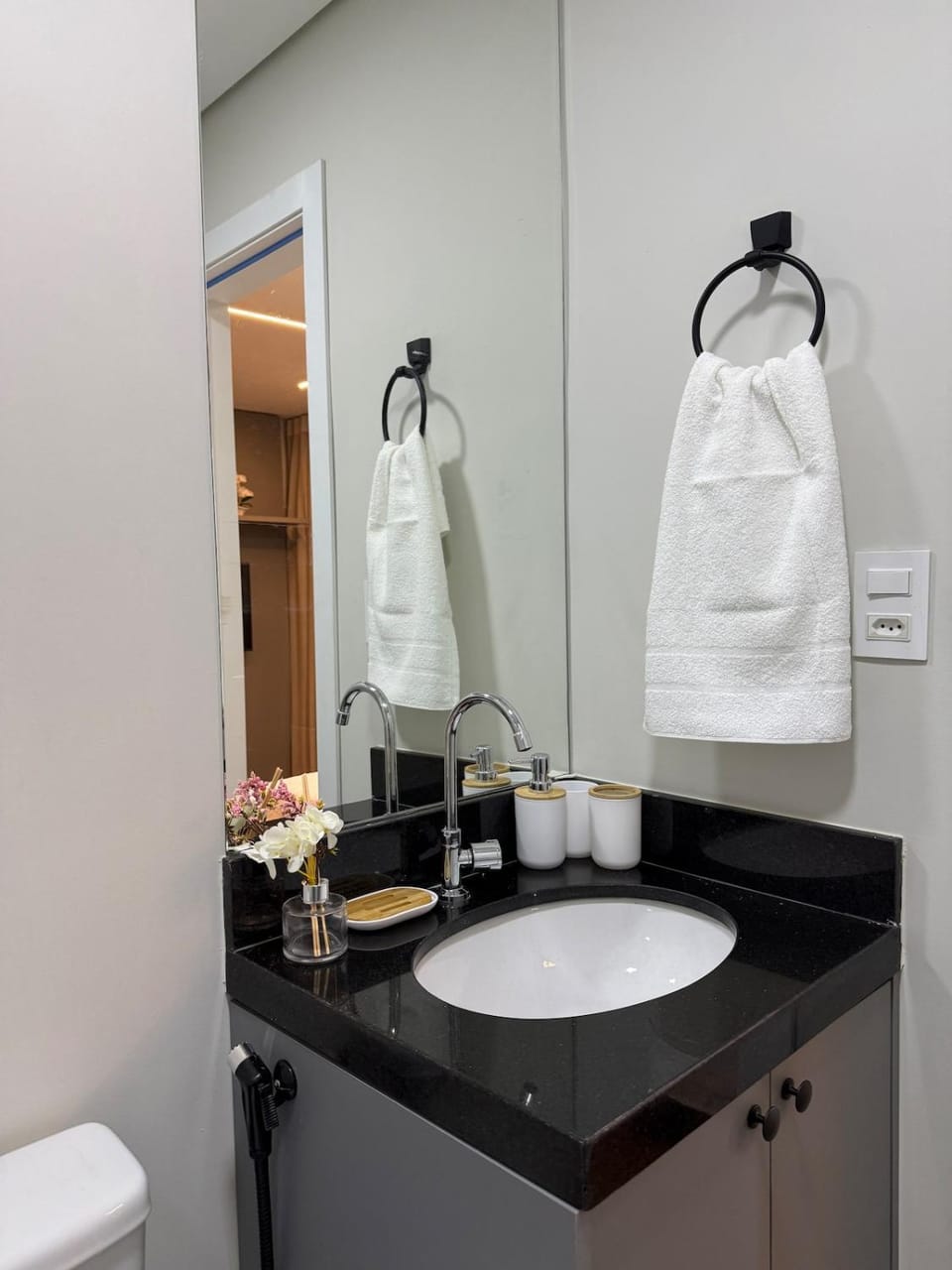Studios Sublime - Elevador e Piscina und 05 Apartment in State of Mato Grosso, Brazil