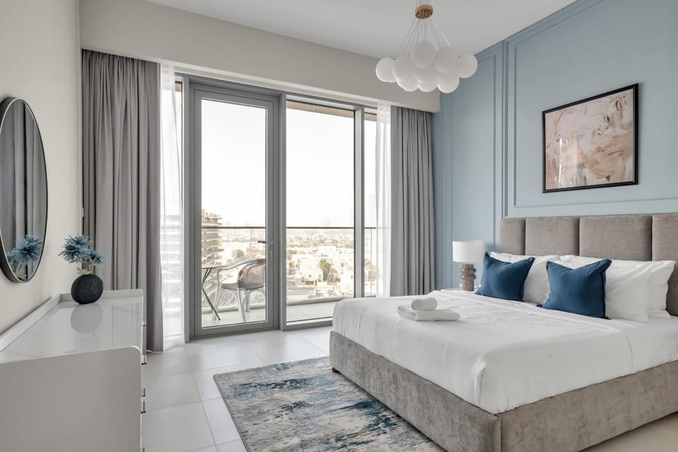 GuestReady - 2BR W/ Maids | Stunning Canal Views | Apartment in Dubai