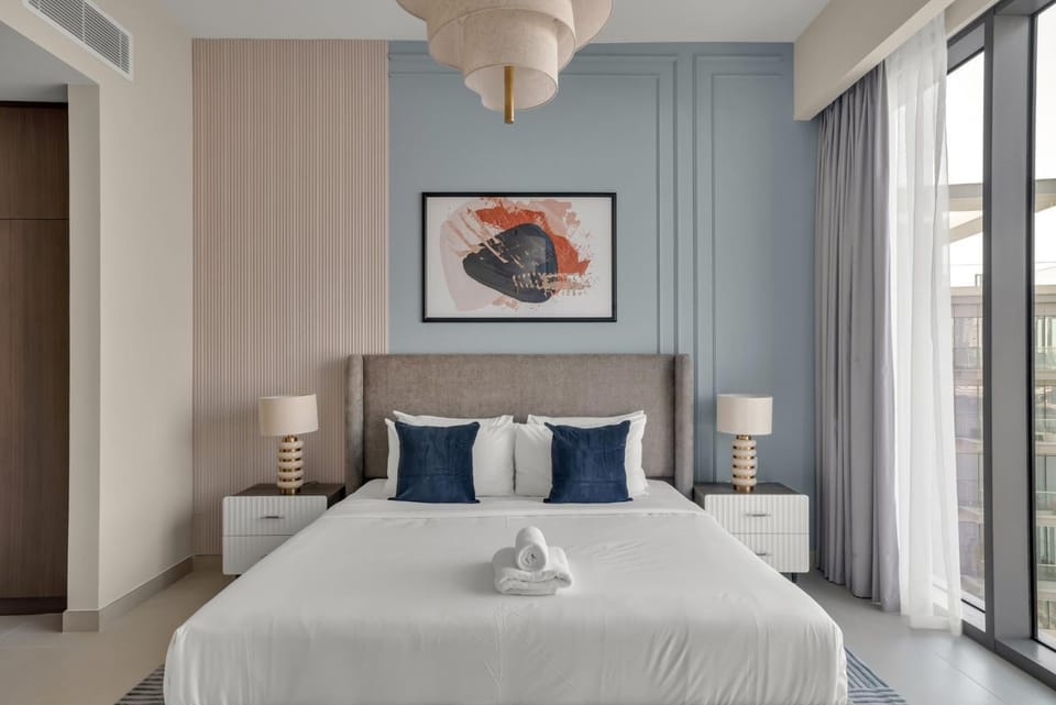 GuestReady - 2BR W/ Maids | Stunning Canal Views | Apartment in Dubai