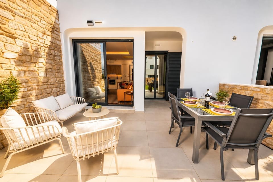 Balcony/Terrace, Balcony/Terrace