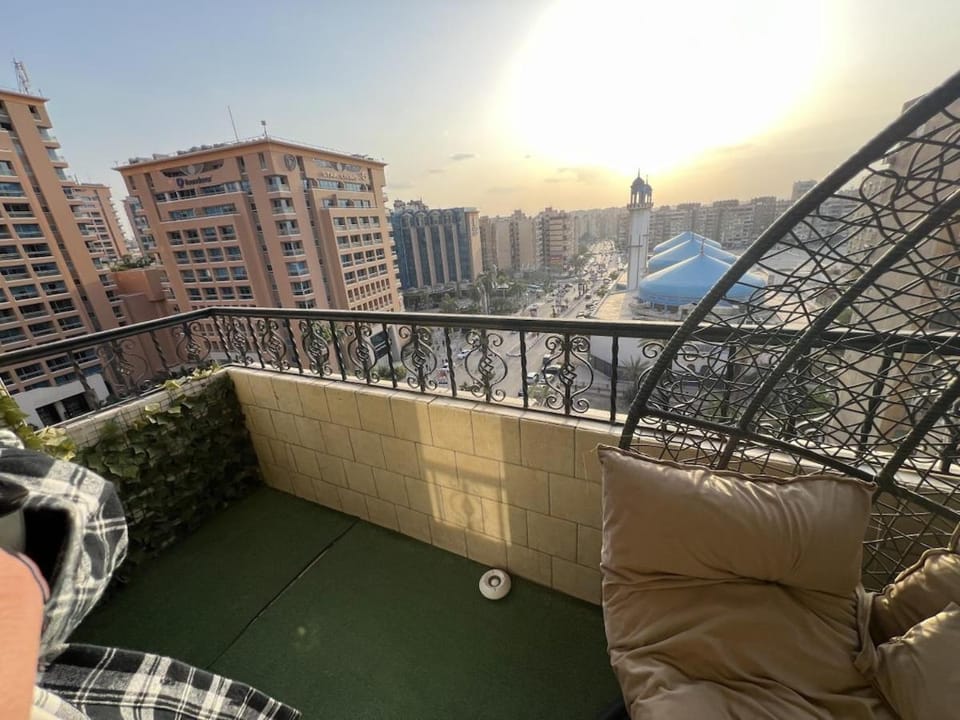 Spacious 3BR Opposite City Stars Mall By Kemetland Apartment in Cairo Governorate