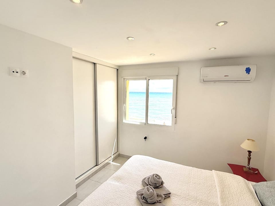 003 Modern Seaview- Alicante Holiday Apartment in Torre La Mata