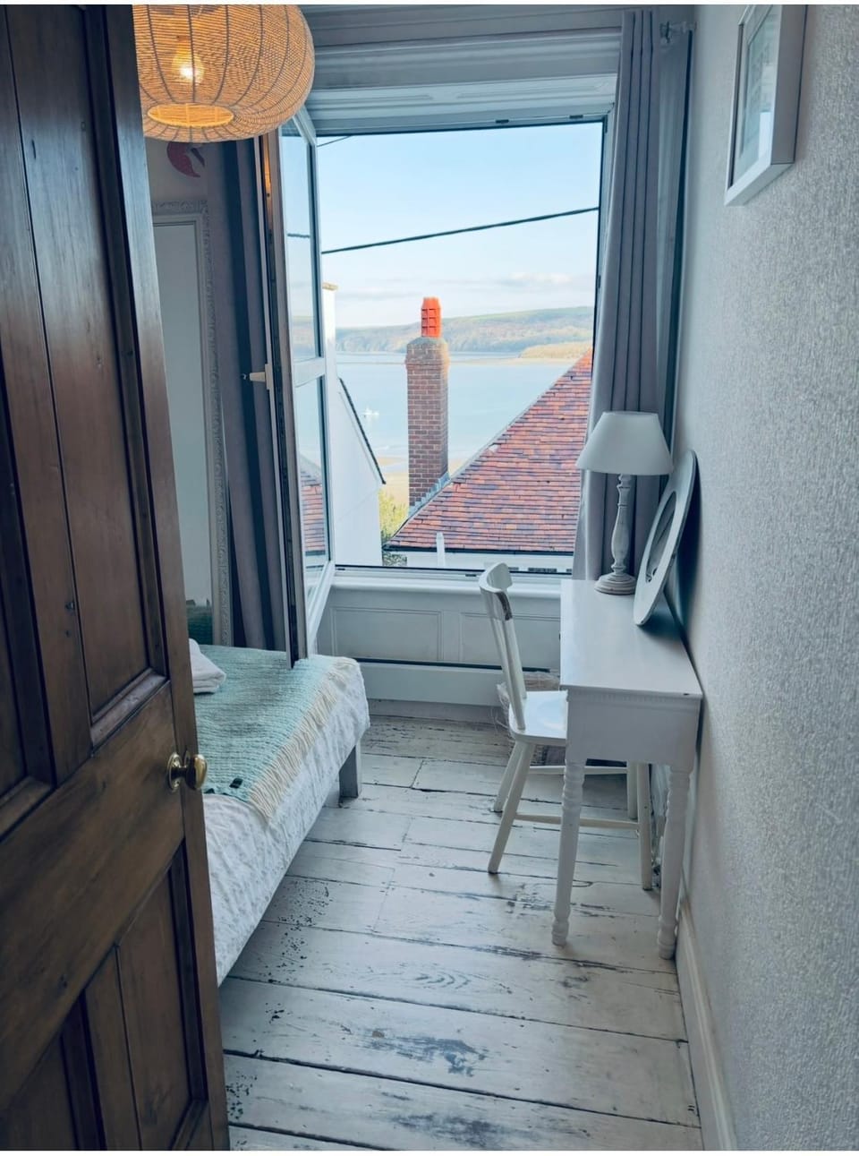 No 4 Central New Quay Cottage with hot tub and sauna pet friendly House in New Quay