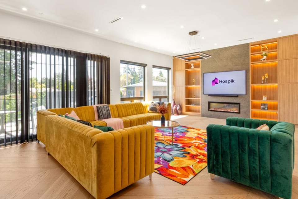 TV and multimedia, Living room, Seating area