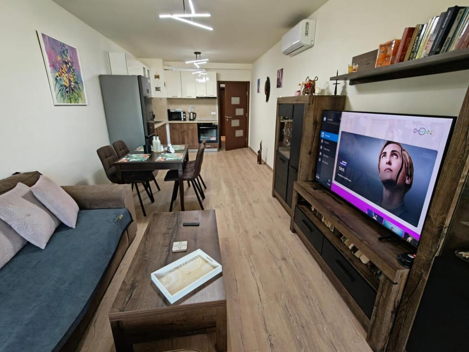 Apt "Sun and Sea 2" next to swimming pool Apartment in Varna