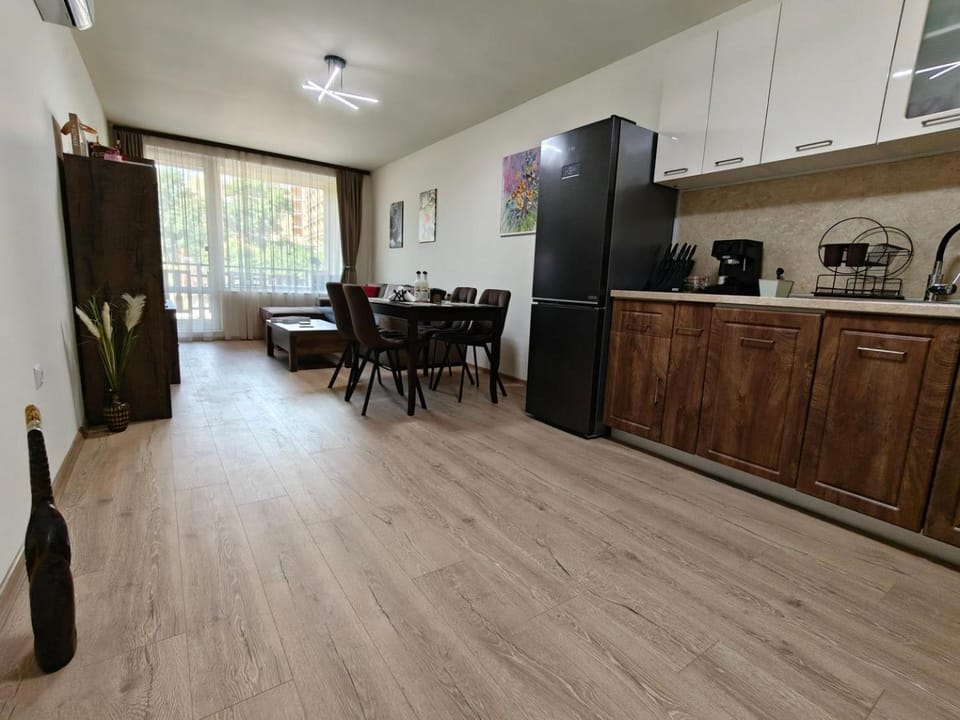 Apt "Sun and Sea 2" next to swimming pool Apartment in Varna