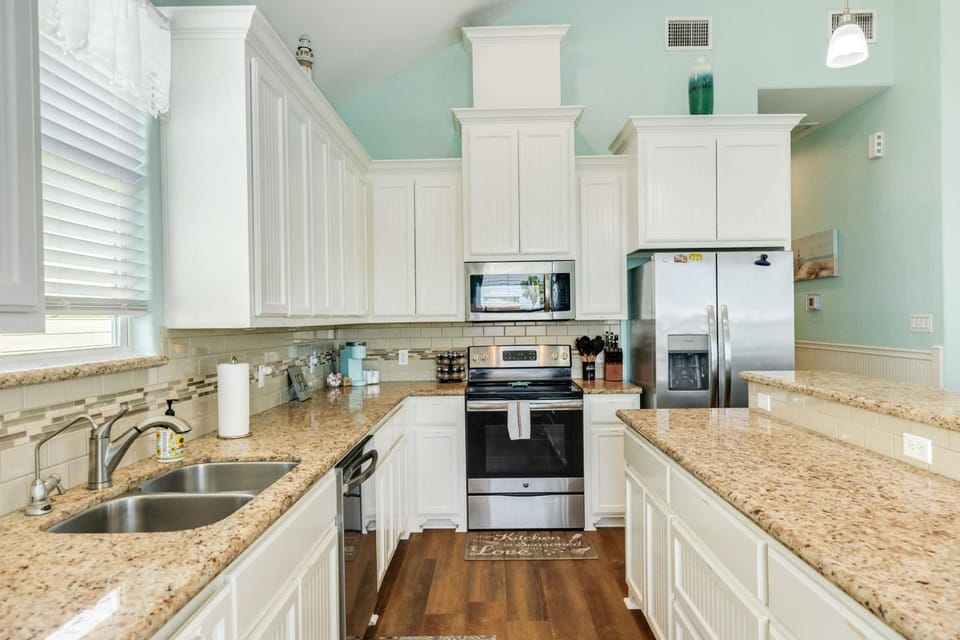 Steps from the Jetty & Beach House in Surfside Beach