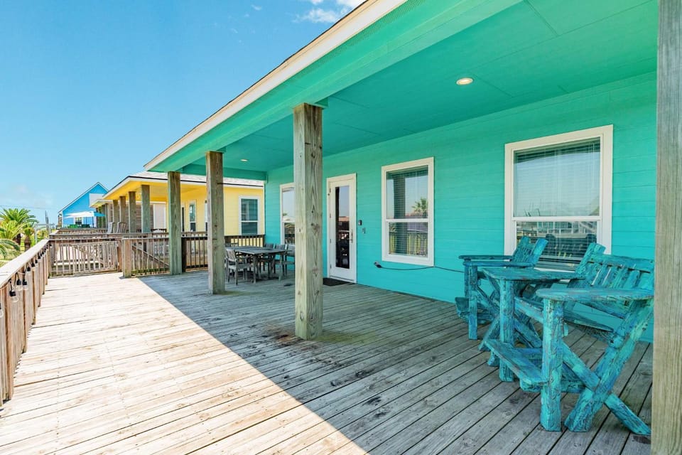 Steps from the Jetty & Beach House in Surfside Beach