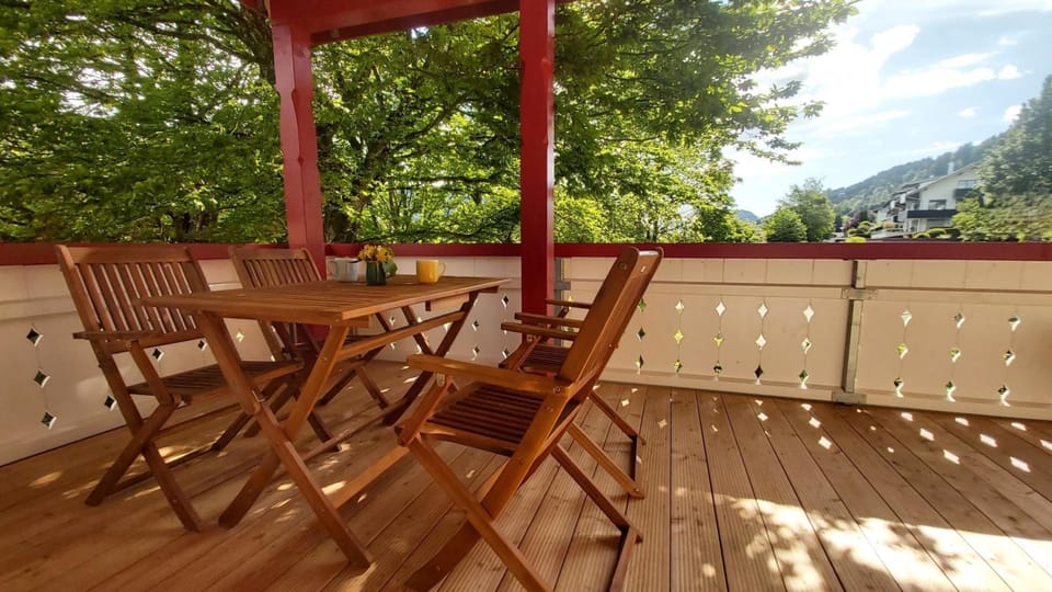 View (from property/room), Balcony/Terrace, Dining area