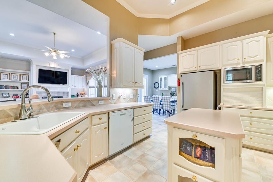 Huge Plano Home w/ Swim Spa: 37 mi to AT&T Stadium House in Plano