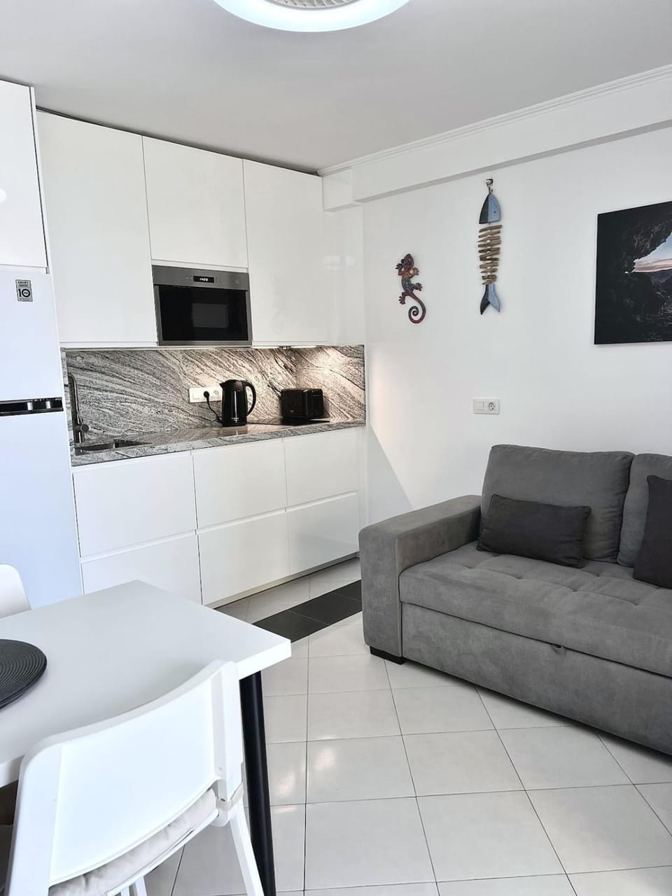 Kitchen or kitchenette