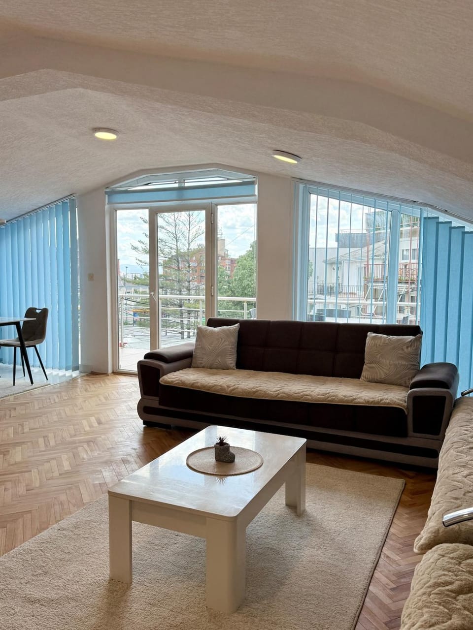 Bright & Spacious Home Stay Apartment in Serbia