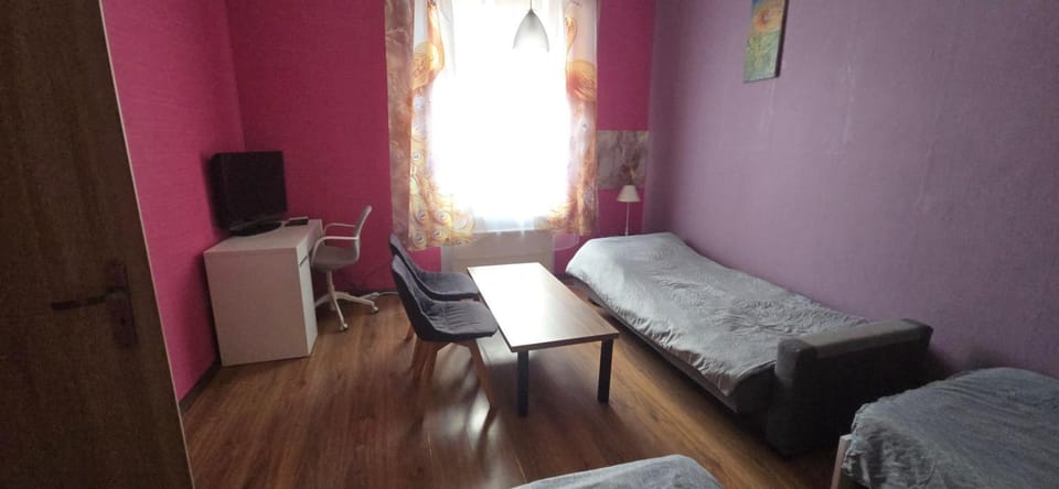 Apartament M J w Centrum-Dwa Pokoje Apartment in Lower Silesian Voivodeship