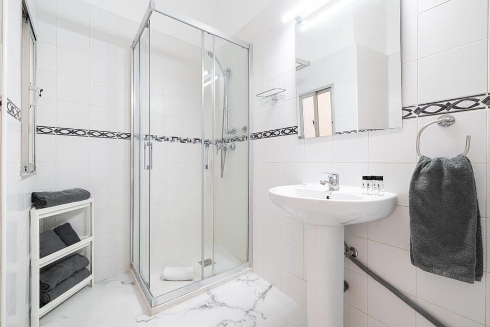 Shower, Bathroom