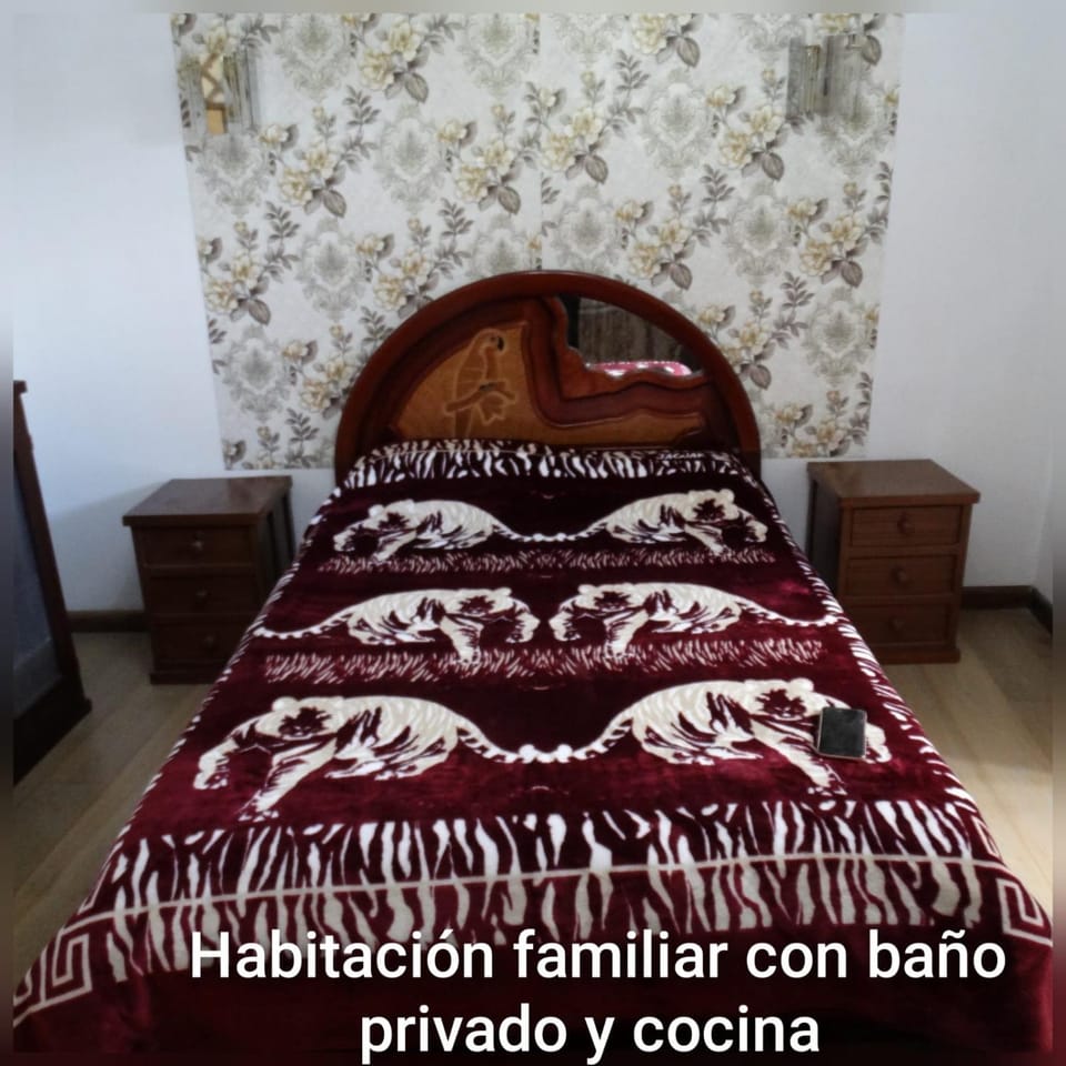 Hostal Atlantis Middle World Bed and Breakfast in Quito