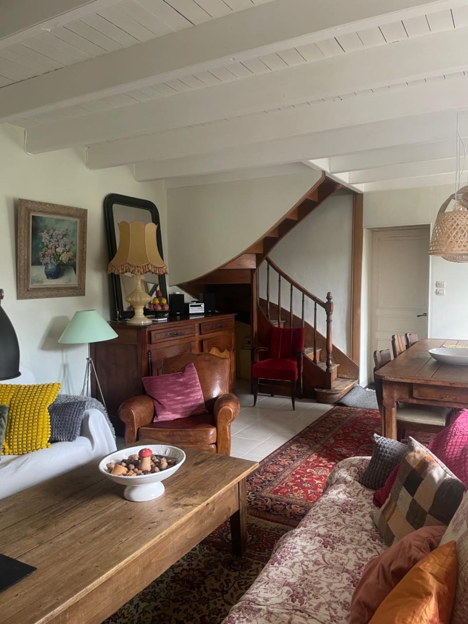 Living room, Seating area