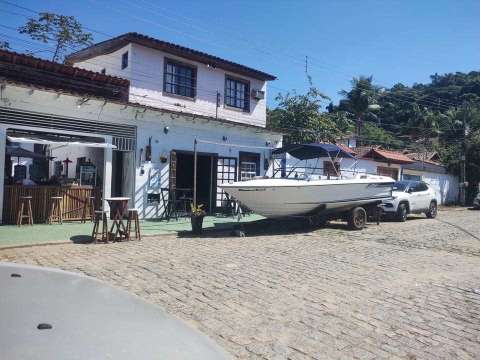 Property building, Facade/entrance, Entertainment