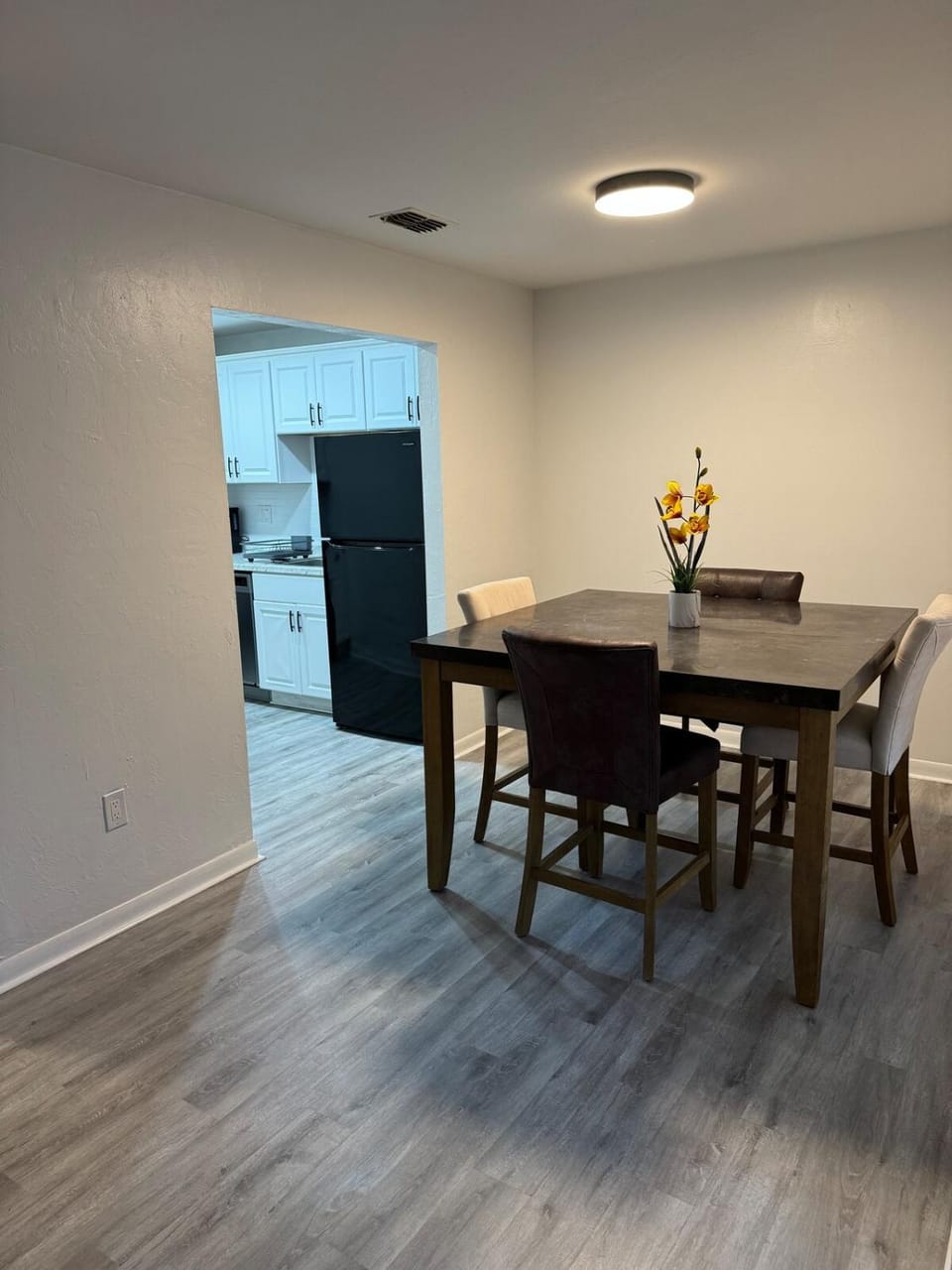 2BR 2BA Apartment located minutes from UF & Shands Apartment in Gainesville