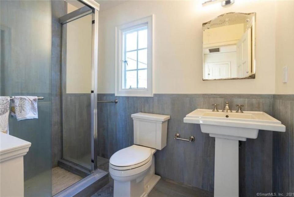 Historic 6-Bdrm Tudor Estate w pool & tennis access House in Stamford