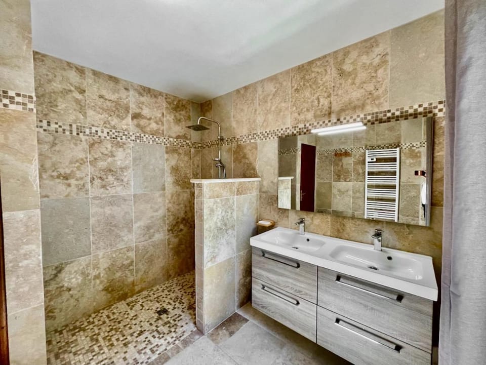 Chambre Josephine Bed and Breakfast in Nouvelle-Aquitaine