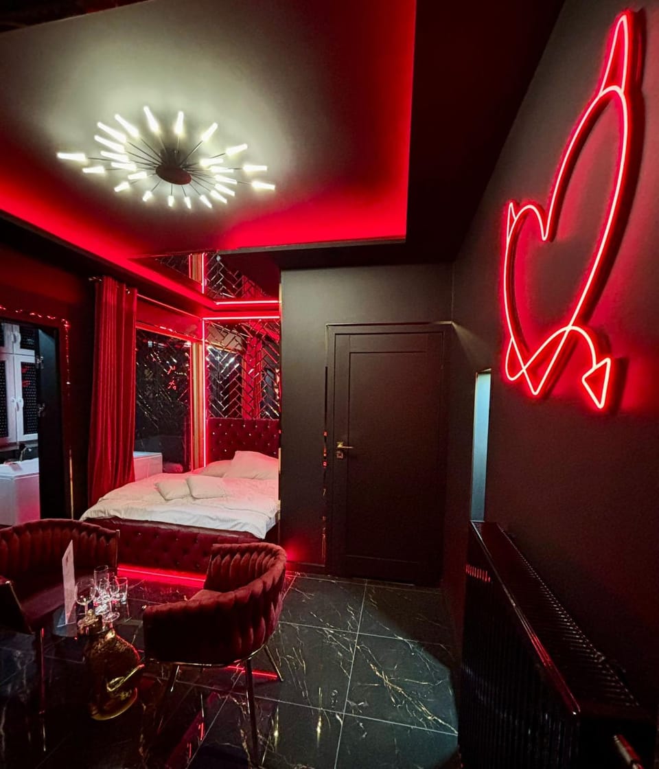 Bed, Bathroom, Photo of the whole room, Seating area, Bedroom, Bath